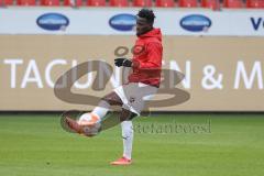 2.BL; 1. FC Heidenheim - FC Ingolstadt 04; vor dem Spiel Hans Nunoo Sarpei (18 FCI)