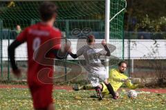 2023_11_5 - Kreisklasse - Saison 2023/24 - TSV Lenting - SV Eitensheim  - Arianit Racaj grau Lenting - Christoph Hirsch Torwart Eitensheim - Foto: Meyer Jürgen