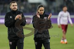 3. Liga; Erzgebirge Aue - FC Ingolstadt 04; nach dem Spiel Spieler bedanken sich bei den Fans Unentschieden Remis  2:2 Co-Trainer Fabian Reichler (FCI) Cheftrainerin Sabrina Wittmann (FCI)