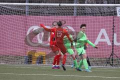 2. Fußball-Liga - Frauen - Saison 2022/2023 - FC Ingolstadt 04 - VFL Wolfsburg II - Vanessa Haim (Nr.13 - FCI Frauen) mit einer Torchance - Foto: Meyer Jürgen