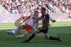 2.BL; FC Ingolstadt 04 - SSV Jahn Regensburg; Marcel Gaus (19, FCI) Jan Elvedi (33 SSV)