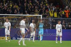 DFB Pokal; Borussia Dortmund - FC Ingolstadt 04; Tor Jubel Treffer 1:0 Torwart Fabijan Buntic (24, FCI) schimpft, enttäuscht Nils Roeseler (13, FCI) Merlin Röhl (34, FCI) Nico Antonitsch (5, FCI) Denis Linsmayer (23, FCI)