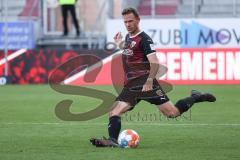 2.BL; FC Ingolstadt 04 - Holstein Kiel; Freistoß Marcel Gaus (19, FCI)