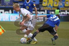 3.Liga - Saison 2022/2023 - 1. FC Saarbrücken - FC Ingolstadt 04 - Tobias Bech (Nr.11 - FCI) - Richard Neudecker (Nr.31 - 1.FC Saarbrücken) - Foto: Meyer Jürgen