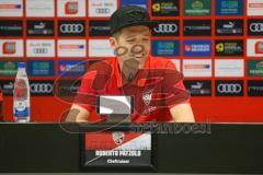 2. Fußball-Liga - Pressekonferenz - Vorstellung Cheftrainer Roberto Pätzold und Manager Profifußball Malte Metzelder - Saison 2021/2022 - FC Ingolstadt 04 - Cheftrainer FCI Roberto Pätzold - Foto: Meyer Jürgen