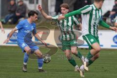 Landesliga - Saison 2025/26 - SV Manching - VFB Durach - Luca Bienek (Nr.16 - SV Manching) - Seefried Tim blau Durach - Foto: Meyer Jürgen