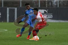 2.BL; Testspiel; FC Ingolstadt 04 - Würzburger Kickers; Zweikampf Kampf um den Ball Hans Nunoo Sarpei (18 FCI) Adigo Ryan (37 FWK)