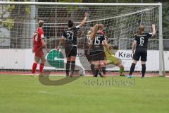 2. Fußball-Liga - Frauen - Saison 2022/2023 - FC Ingolstadt 04 - FFC Turbine Potsdam II - Der 1:1 Ausgleichstreffer durch Lindner Laura rot Potsdam - jubel - Torwart Franziska Meier (Nr.1 - FCI Frauen) - Foto: Meyer Jürgen