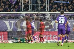 3. Liga; VfL Osnabrück - FC Ingolstadt 04; Tor Jubel Treffer 0:1 Badjie Ismail (37 VFL) trifft Torwart Kai Eisele (25, FCI) keine Chance Wagner Fridolin (26 VFL) Marcel Costly (22, FCI) Fredrik Carlsen (8, FCI) Janotta Theo (20 VFL)