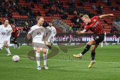 3. Liga; FC Ingolstadt 04 - Erzgebirge Aue; Torchance Tobias Bech (11, FCI) Burger Korbinian (5 Aue)