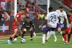 3. Liga; FC Ingolstadt 04 - Erzgebirge Aue; Marcel Costly (22, FCI) bereitet sei Tor vor Torwart Lord Louis (22 Aue) Collins Jamilu (29 Aue) Zobel Tristan (25 Aue)