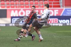 3. Liga; FC Ingolstadt 04 - SV Sandhausen; Zweikampf Kampf um den Ball Mladen Cvjetinovic (19, FCI) Duman Taylan (5 SVS)