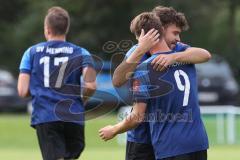 Kreisliga - Saison 2023/2024 - SV Menning - FC Mindelstetten - Simon Wolfsfellner blau Menning schiesst den 1:0 Führungstreffer - jubel - Foto: Meyer Jürgen
