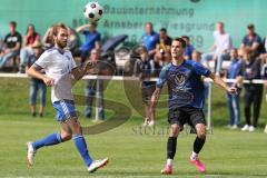 Kreisliga - Saison 2023/2024 - SV Menning - FC Mindelstetten - Simon Wolfsfellner blau Menning - Jonas Schoberer weiss Mindelstetten - Foto: Meyer Jürgen
