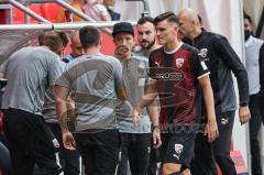 2.BL; FC Ingolstadt 04 - 1. FC Nürnberg - Spiel ist aus Unentschieden 0:0, Trainerbank gratuliert sich zum ersten Punkt