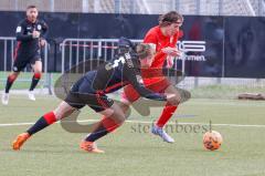 A - Junioren Bundesliga Süd/Südwest -  Saison 2021/2022 - FC Ingolstadt 04 - Eintracht Frankfurt - Causevic Benjamin (#17 FCI) - Maurer Moritz schwarz Frankfurt - Foto: Meyer Jürgen