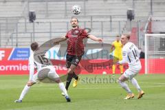 3. Liga - Fußball - FC Ingolstadt 04 - SV Meppen - Kampf um den Ball, Jonatan Kotzke (25 FCI) Markus Ballmert (15 Meppen) Evseev Willi (14  Meppen)