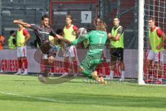 3. Liga - Saison 2025/26 - Energie Cottbus - FC Ingolstadt 04  - Der 1:1 Ausgleichstreffer durch Carlsen Frederic Bennedsgaard (Nr.8 - FC Ingolstadt 04) - jubel -  - Torwart Alexander Sebald (Nr.1 - FC Energie Cottbus) - Foto: Meyer Jürgen
