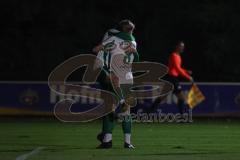 Landesliga - Saison 2025/26 - SV Manching - SC Oberweikertshofen - Rainer Meisinger (Nr.8 - SV Manching) passt auf Sebastian Graßl (Nr.10 - SV Manching) der zum 2:0 Führungstreffer einschiesst - jubel  - Foto: Meyer Jürgen