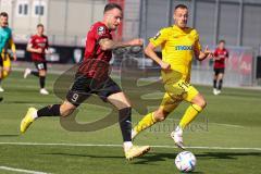 Freundschaftsspiel - Saison 2022/2023 - FC Ingolstadt 04 -  SpVgg Bayreuth - Patrick Schmidt (Nr.9 - FCI) - Steffen Eder (Nr.19 - SpVgg Bayreuth) - Foto: Meyer Jürgen