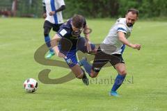 A-Klasse - SV Oberstimm - SV Haunwöhr - Julius Walter blau Haunwöhr - Artur Rudnyev weiss Oberstimm - Foto: Jürgen Meyer