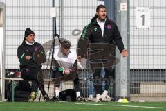 B-Junioren Bundesliga  - Saison 2023/24 - B-Junioren - FC Ingolstadt 04 - FC Bayern München - Peter Gaydarov Trainer München rechts - XXXXX - Foto: Meyer Jürgen