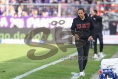 3. Liga; VfL Osnabrück - FC Ingolstadt 04; an der Seitenlinie, Spielerbank Cheftrainerin Sabrina Wittmann (FCI)