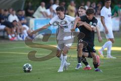 Landesliga - Saison 2026/27 - SV Manching - VFR Neuburg -Röber Jannik  (Nr.17 - SV Manching) - Krzyzanowski Nikolai weiss Neuburg - Foto: Meyer Jürgen