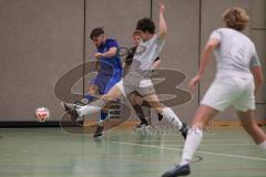 Hallenturnier Ingolstadt Nord - Saison 2024/25 - SV Pulling - SV Oberstimm - Jonas Weidinger blau Oberstimm  - Xaver Amm grau Pulling - Foto: Meyer Jürgen