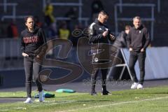 3. Liga; Borussia Dortmund II - FC Ingolstadt 04; an der Seitenlinie, Spielerbank Cheftrainerin Sabrina Wittmann (FCI) rechts Cheftrainer Jan Zimmermann (BVBII)