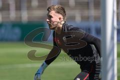 3. Liga; Borussia Dortmund II - FC Ingolstadt 04; Torwart Boevink Pelle (26 FCI) vor dem Spiel