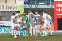 3. Liga - KFC Uerdingen 05 - FC Ingolstadt 04 - Vor dem Spiel, Besprechung auf dem Rasen, Torwart Fabijan Buntic (24, FCI) Stefan Kutschke (30, FCI)