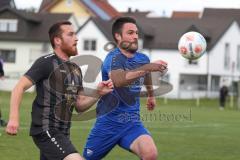 Kreisklasse - Saison 2025/26- TSV Großmehring - ST Scheyern - Florian Wirsching schwarz Scheyern - Sebastian Eisenberger blau Großmehring - Foto: Meyer Jürgen