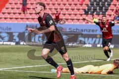 3. Liga; FC Ingolstadt 04 - Hallescher FC; Jannik Mause (7, FCI) Tor Jubel Treffer Torwart Müller Sven (1 Halle) hinten Julian Kügel (31, FCI)