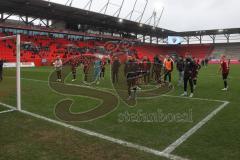 3.Liga - Saison 2022/2023 - FC Ingolstadt 04 -  - FC Freiburg II - Die Mannschaft bei den Fans - Enttäuscht - Spruchband - Choreo - Fans - Banner - Foto: Meyer Jürgen