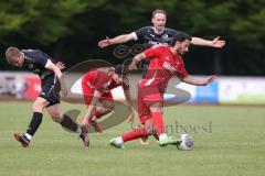 Bezirksliga - Saison 2025/26 - FC Fatih Ingolstadt - TSV Rohrbach - Philipp Feder hinten schwarz Rohrbach - Nico Elfinger schwarz Rohrbach - Atilla Demir rot Fatih - Foto: Meyer Jürgen