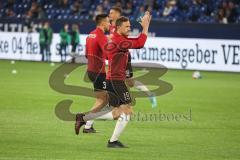 2.BL; FC Schalke 04 - FC Ingolstadt 04; wieder dabei Marcel Gaus (19, FCI) klatscht zu den mitgereisten Fans