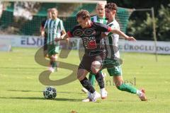 Landesliga - Saison 2025/26 - SV Manching - FC Sonthofen - Leon Peric (Nr.20 - SV Manching) - Notz Markus schwarz Sonthofen - Foto: Meyer Jürgen