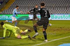 3. Liga - TSV 1860 München - FC Ingolstadt 04 - Dennis Eckert Ayensa (7, FCI) scheitert an Torwart Hiller Marco (1, 1860)