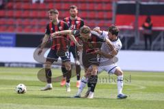 3. Liga; FC Ingolstadt 04 - Arminia Bielefeld; Zweikampf Kampf um den Ball Benjamin Kanuric (8, FCI) Hagmann Felix (2 AB)
