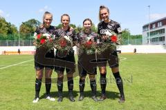 2. Frauen-Bundesliga - Saison 2021/2022 - FC Ingolstadt 04 - TSG 1899 Hoffenheim - Verabschiedung von Jana Scharly, Stefanie Reischmann, Maria Zeller, Nadine Zenger von li nach re - Foto: Meyer Jürgen