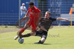 Bayernliga Süd - Saison 2021/2022 - FC Ingolstadt 04 II - SpVgg Hangkofen - David Udogu (#2 FCI) - Florian Sommersberger schwarz Hangkofen - Foto: Meyer Jürgen