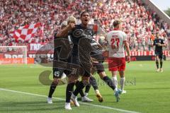 3. Liga; Rot-Weiss Essen - FC Ingolstadt 04; Ausgleich Tor Jubel Treffer Tobias Bech (11, FCI) 2:2 mit Justin Butler (31, FCI) Thomas Rausch (45, FCI) Arian Llugiqi (25, FCI)