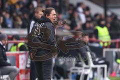 3. Liga; SC Verl - FC Ingolstadt 04; an der Seitenlinie, Spielerbank schreit Cheftrainerin Sabrina Wittmann (FCI)
