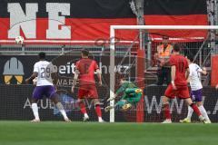 3. Liga; FC Ingolstadt 04 - Erzgebirge Aue; Torwart David Klein (47, FCI) Parade Safe Georgios Antzoulas (6, FCI) Max Besuschkow (17, FCI) Collins Jamilu (29 Aue) Bär Marcel (15 Aue)