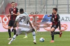 2.BL; FC Ingolstadt 04 - Hannover 96; Thomas Keller (27, FCI) Gaël Ondoua (29 Han) Nils Roeseler (13, FCI)