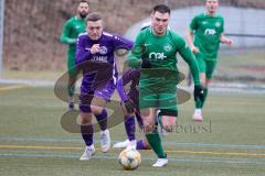 Testspiel - Fußball - SV Manching - VFR Neuburg/Donau  - Benedikt Vollnhals (#9 Manching) - Klink Stefan lila Neuburg - Foto: Jürgen Meyer