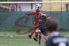 Kreisklasse - Saison 2024/25- Türkisch SV Ingolstadt - FC Gelbelsee-  - Johannes Regler schwarz Gelbelsee - Ousseynou Tamba rot Türkisch - Foto: Meyer Jürgen