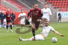 3. Liga - Fußball - FC Ingolstadt 04 - SV Meppen - Fatih Kaya (9, FCI) Zweikampf mit Bünning Lars (19  Meppen)