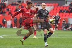 3. Liga - Saison 2025/26 - FC Ingolstadt 04 - Rot-Weiss Essen - Marcel Costly (Nr.22 - FC Ingolstadt 04) - Tobias Graulich (Nr.33 - Rot-Weiss Essen) - Foto: Meyer Jürgen